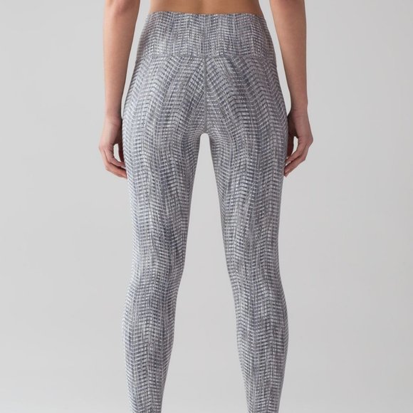lululemon athletica Pants - lululemon Wunder Under Tight 25"